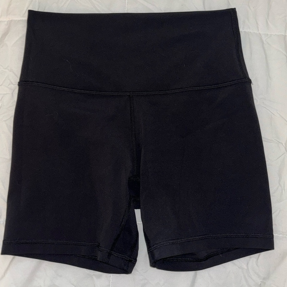 Lululemon black biker shorts